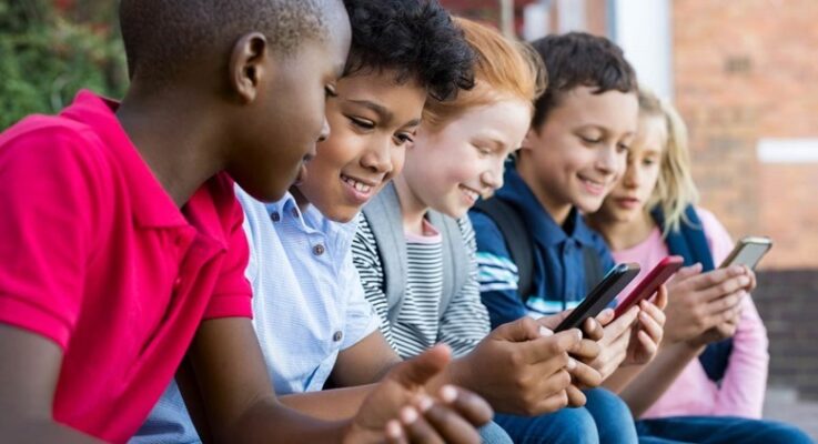 Las 5 Mejores Aplicaciones Monitorear / Espiar el Celular de Sus Hijos